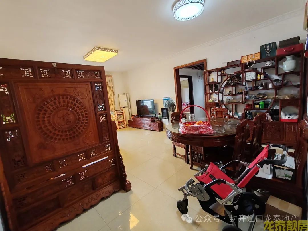 粤江花园 精装大三房出售 装修保养好