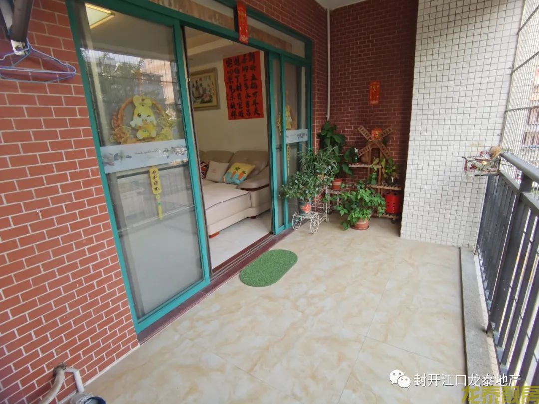 龙泉居3+1户型 送60方露台