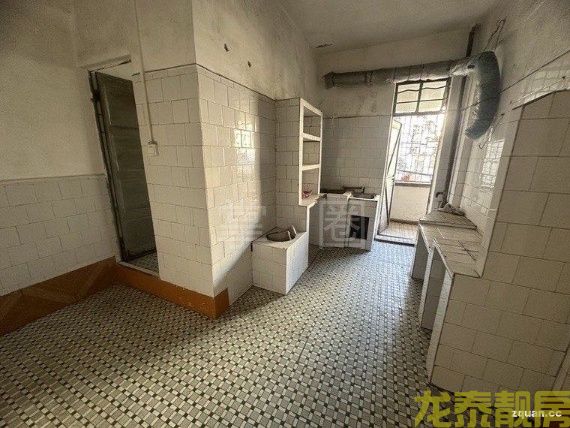 老城区 一小附近2楼