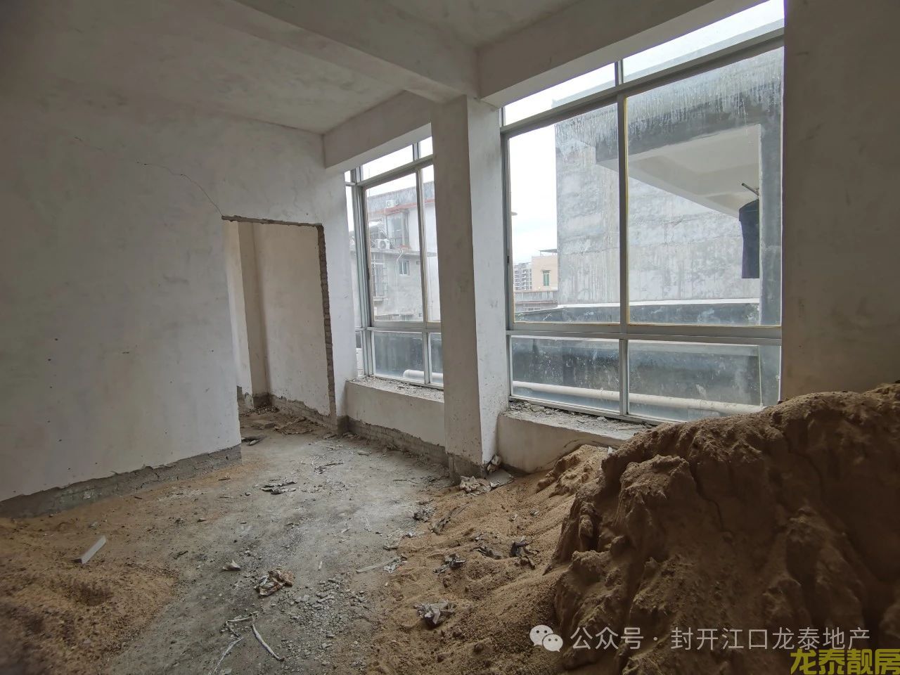 河南片区 首付20万买自建房一栋 前后停车非常方便