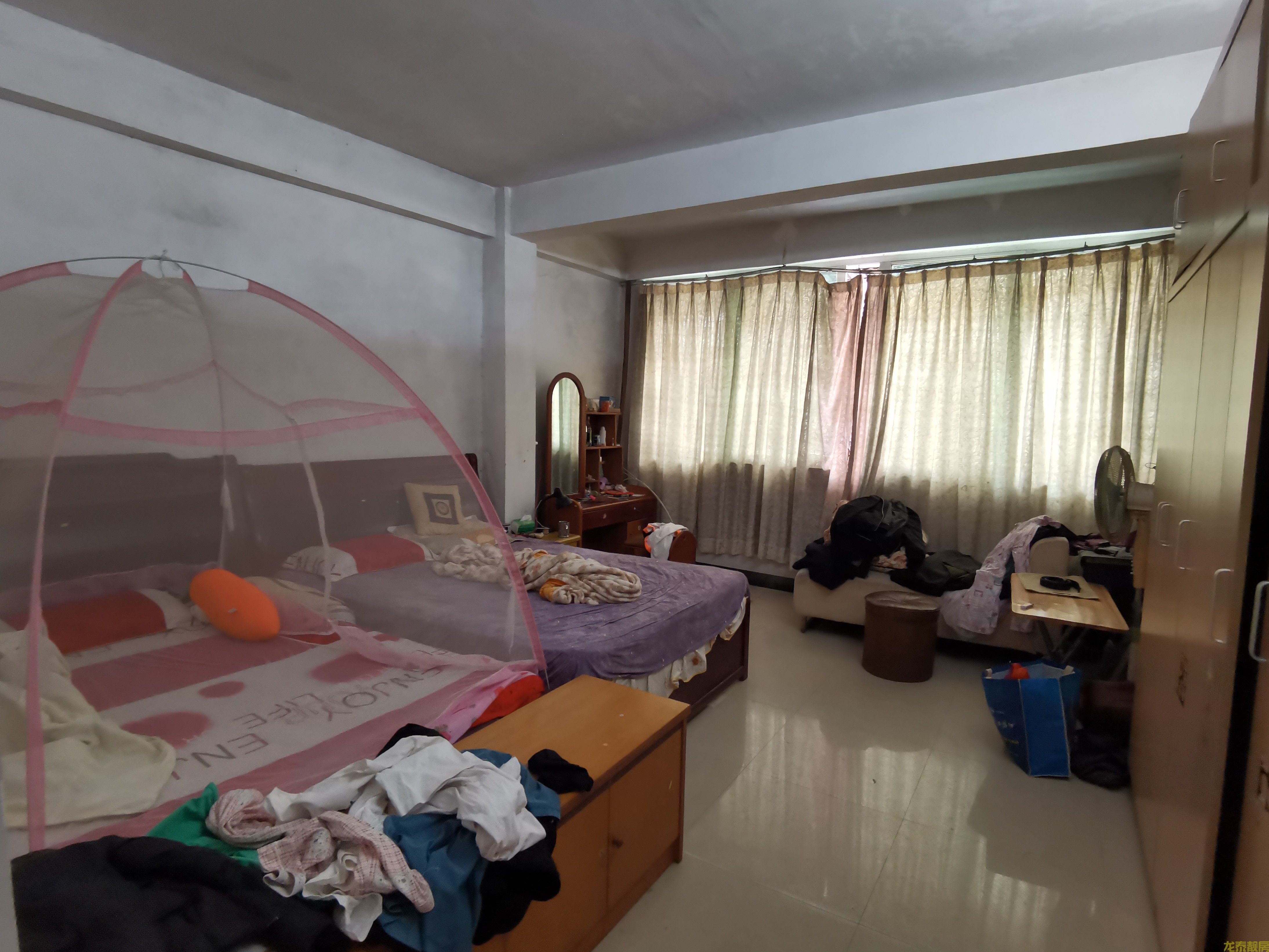 青果场三层半自建房便宜出售