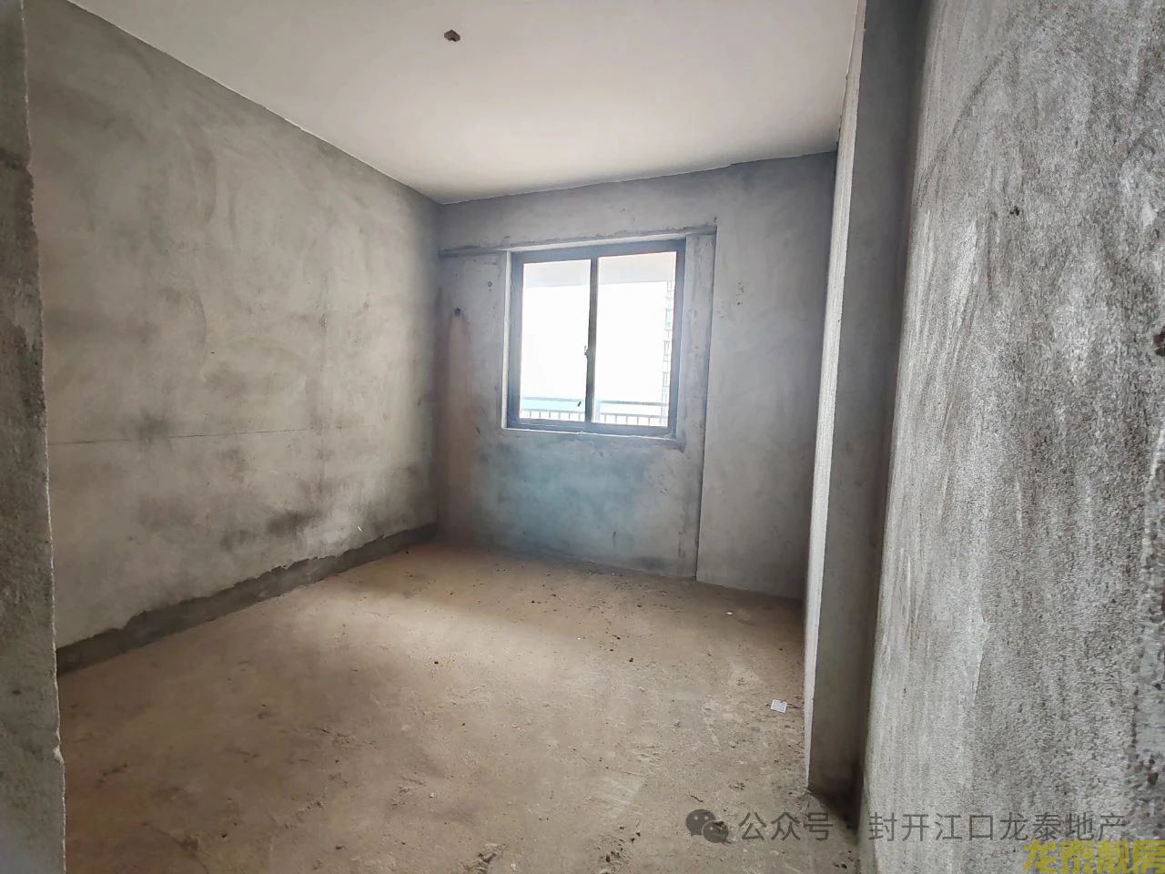  江南城超靓江景房   南向电梯中层+4房