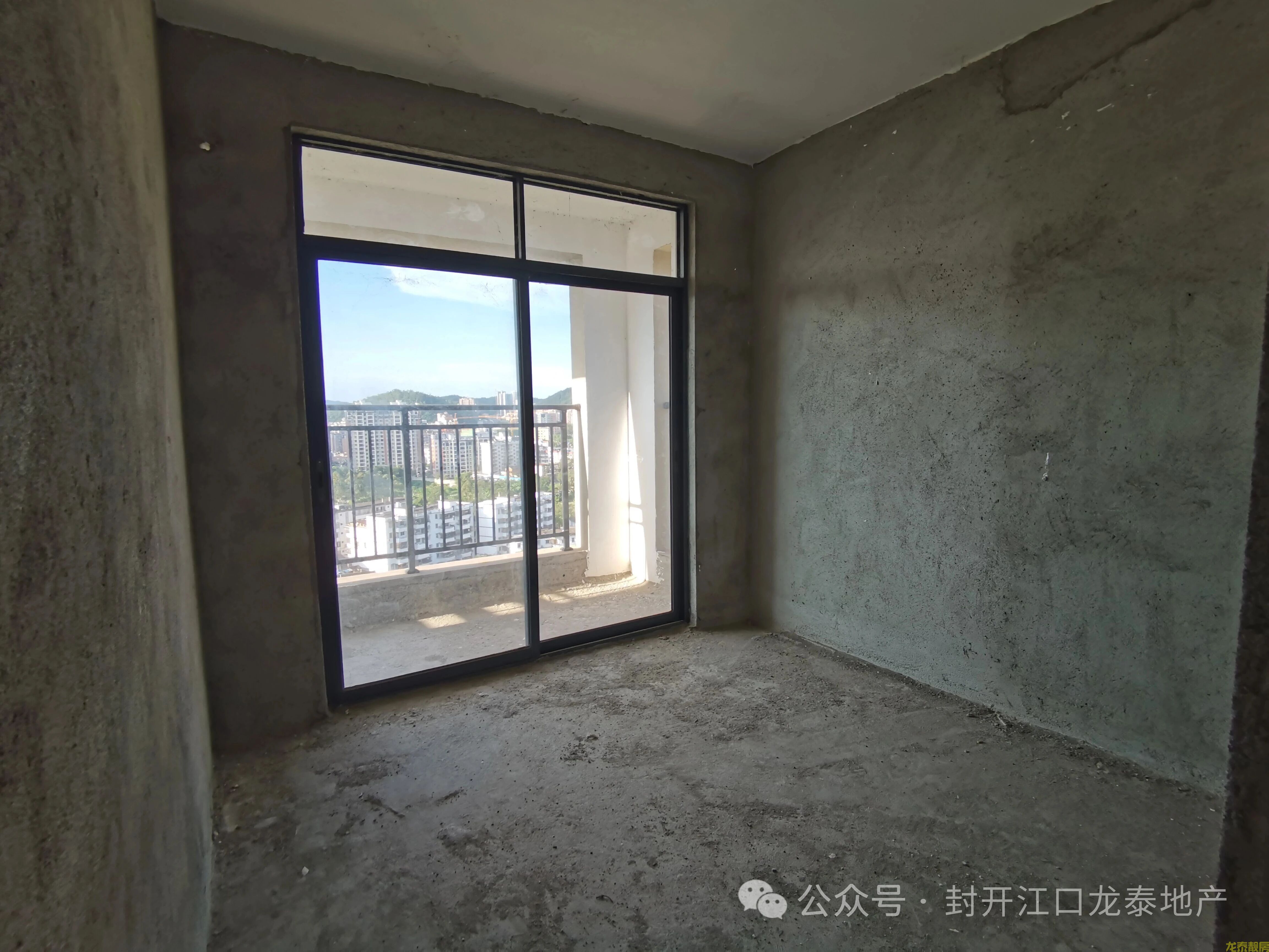 广信华府复式江景四房