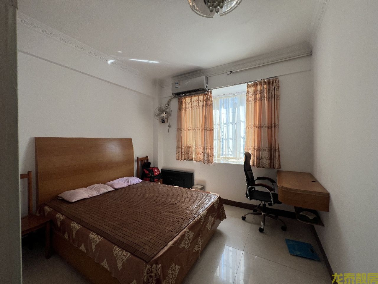 广信新城步梯黄金楼层送150平大露台