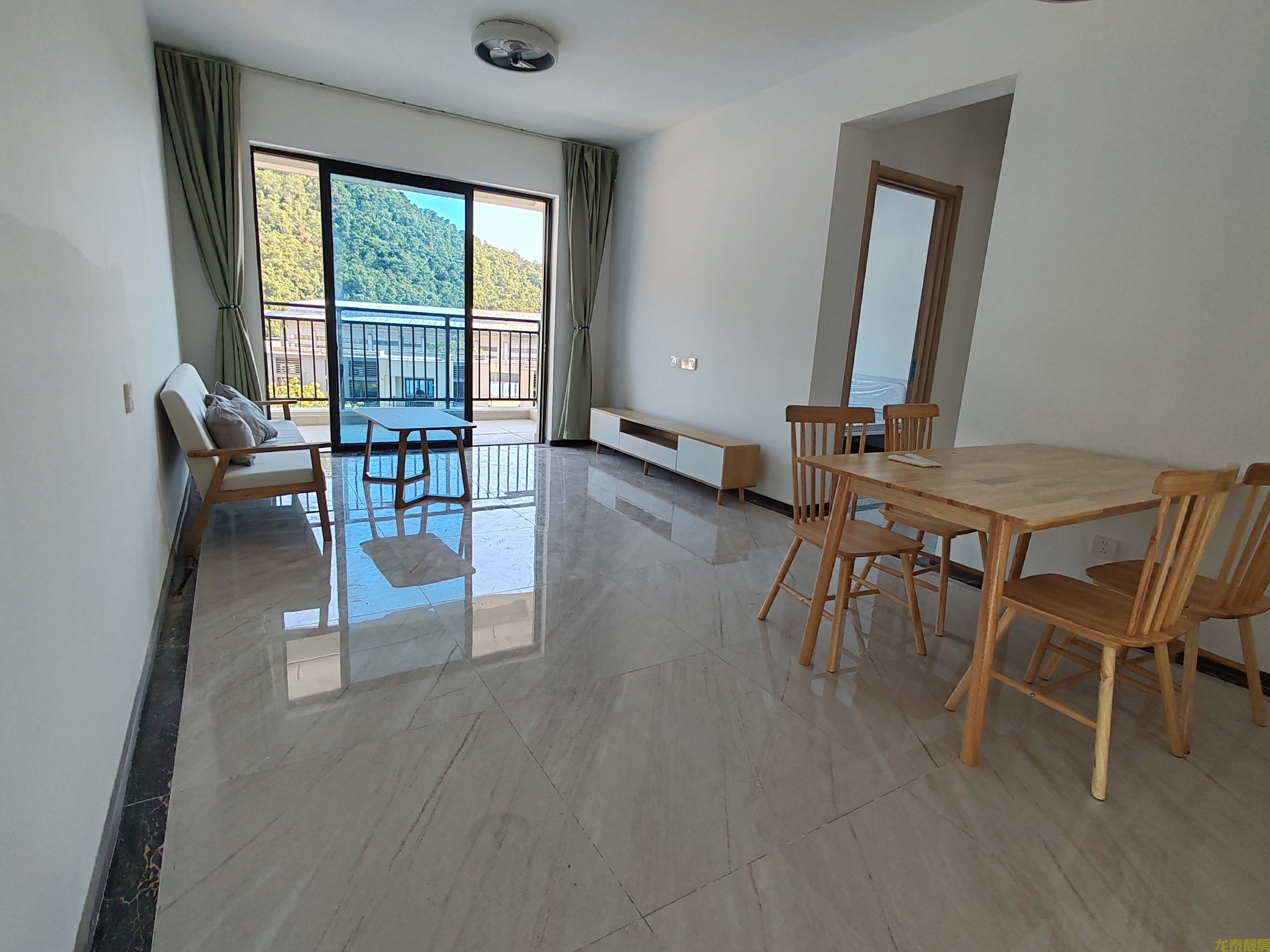 碧桂园江山壹号南向小三房拎包入住