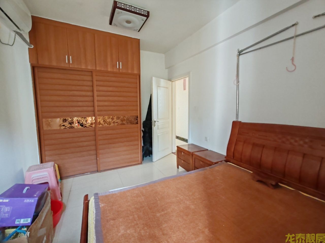 广信嘉园中高楼层精装三居室，附带全套家私家电